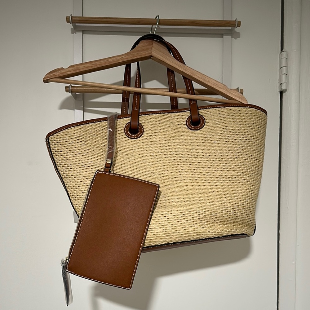 Estée Lauder Brown and Cream handwoven raffia Tote Bag w attached wallet pouch